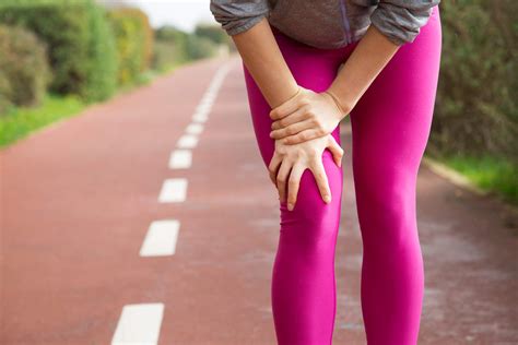 durere sub genunchi în față cu presiune osteocondroza cervicală mâinile dureroase